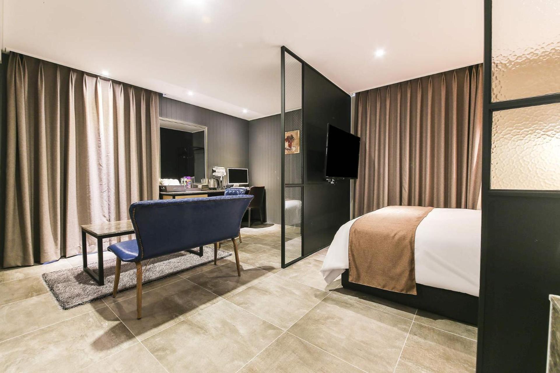 Docking Hotel Gimpo Chambre photo