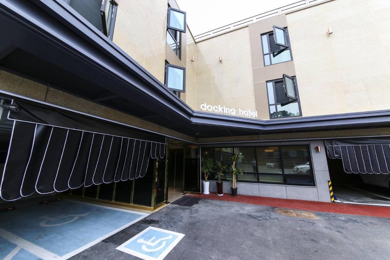 Docking Hotel Gimpo Extérieur photo
