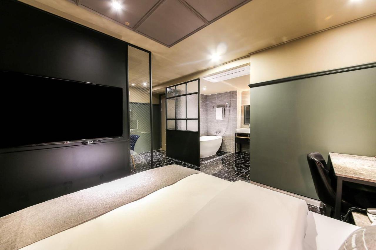 Docking Hotel Gimpo Extérieur photo