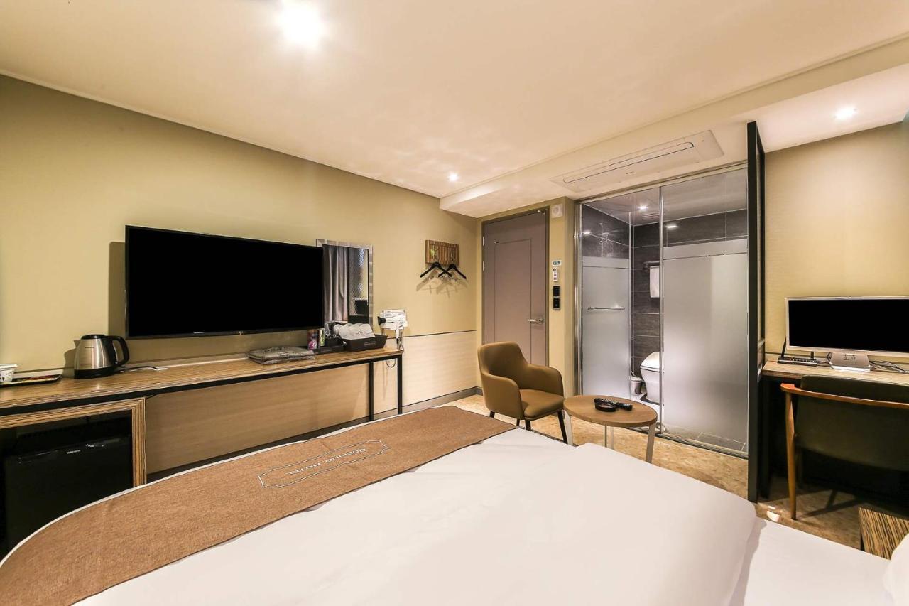 Docking Hotel Gimpo Extérieur photo