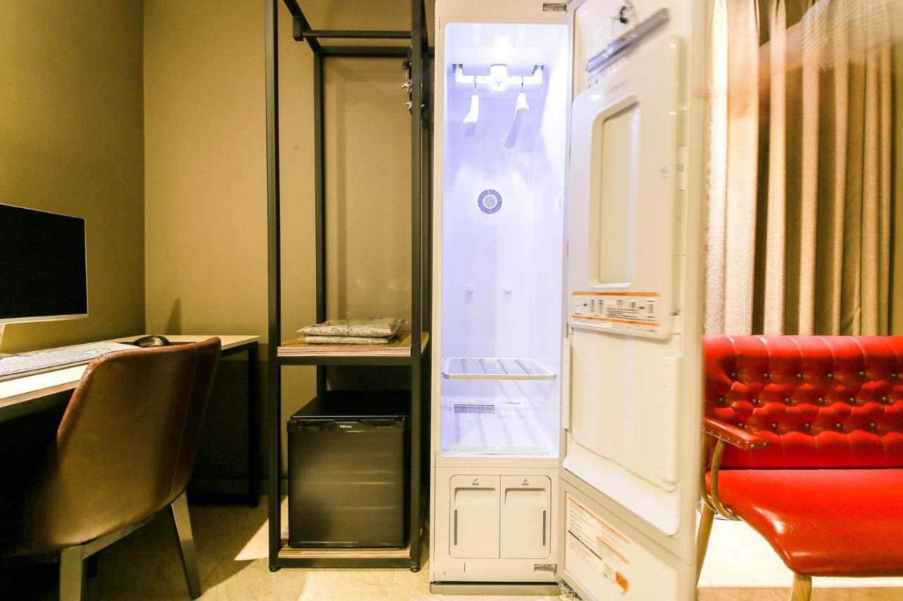 Docking Hotel Gimpo Extérieur photo