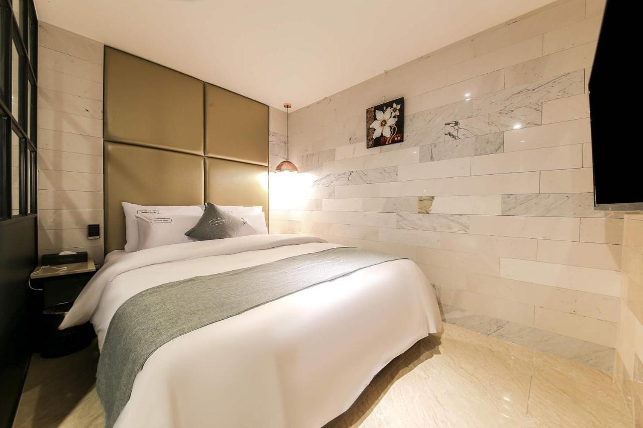 Docking Hotel Gimpo Extérieur photo